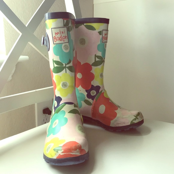 boden kids boots